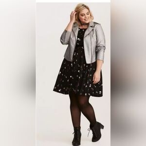 NWT Torrid Silver Faux Leather Moto Sz 0 (12)